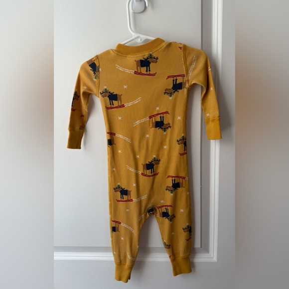 Hanna Andersson Mustard Moose Winter Print Cotton Kids Onesie Unisex 6-9 - Picture 4 of 5